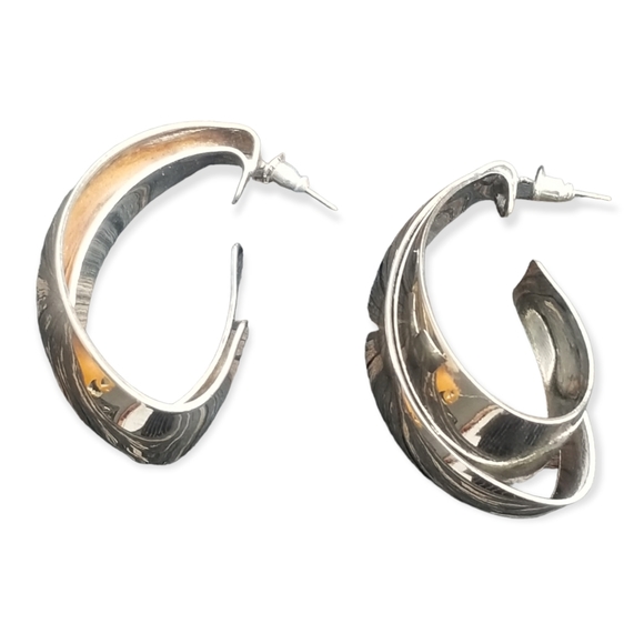 VINTAGE ABSTRACT SILVERTONED EARRINGS - Picture 3 of 3
